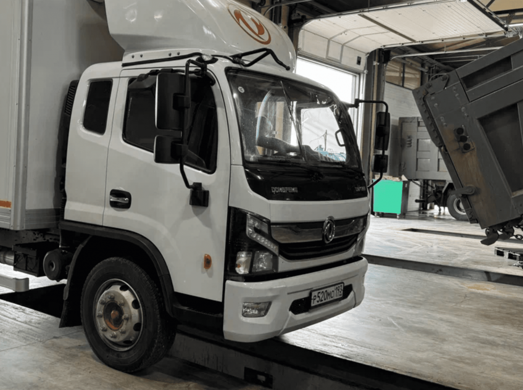 hino_3.png